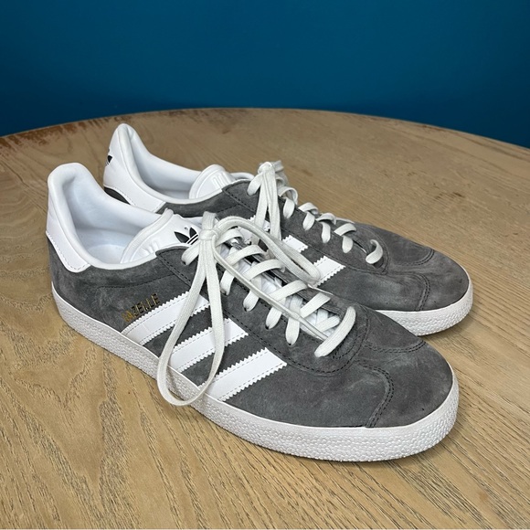Adidas Gazelle Men’s Gray White Suede Sneakers Classic Original Size 8